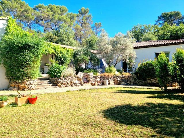 Maison, Méounes lès Montrieux
