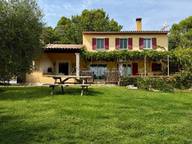 Maison, Orgon