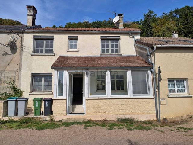 Maison, Merry Sec