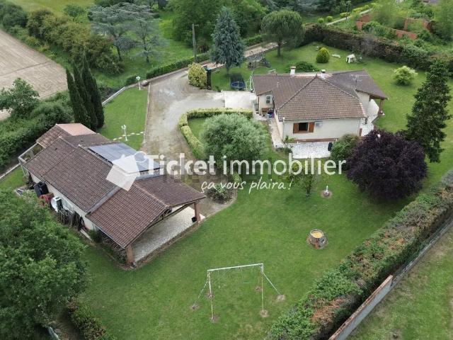 Maison, Merville