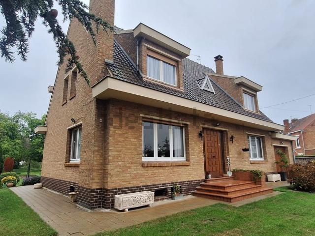 Maison, Merville