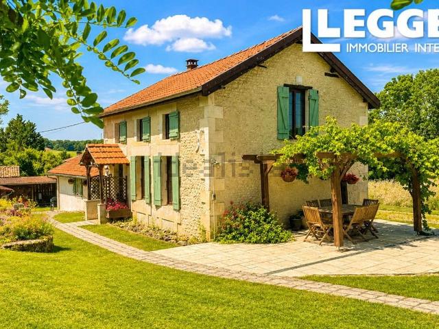 Maison, Messac