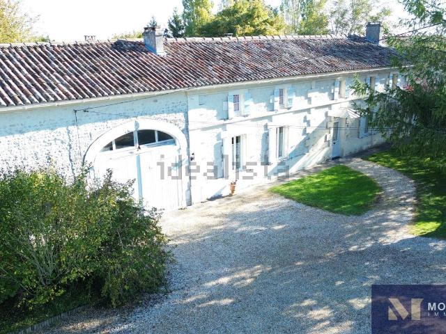 Maison, Messac
