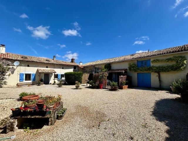 Maison, Messé