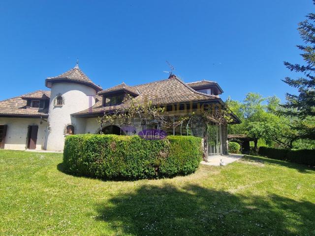 Maison, Messery