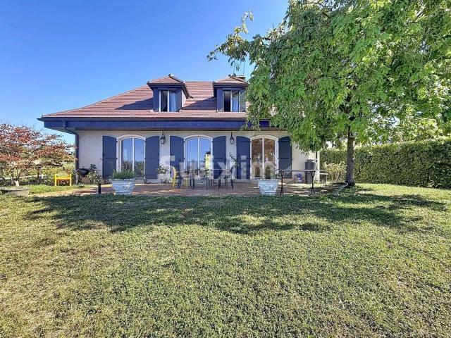 Maison, Messery