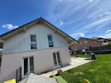 Maison mitoyenne à Poisy: confort et moderne