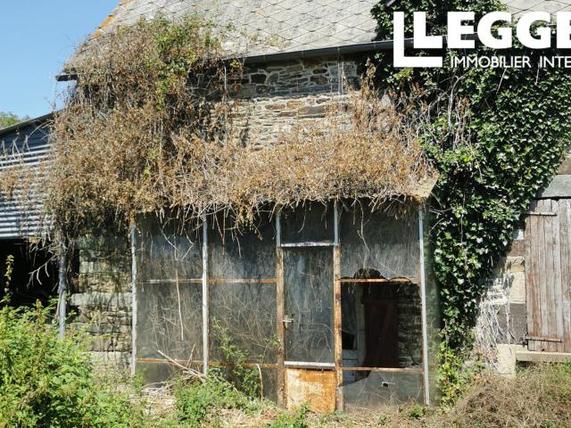 Maison mitoyenne à rénover à Carentoir, près de La Gacilly, Redon et Guer. Plus de détails à venir