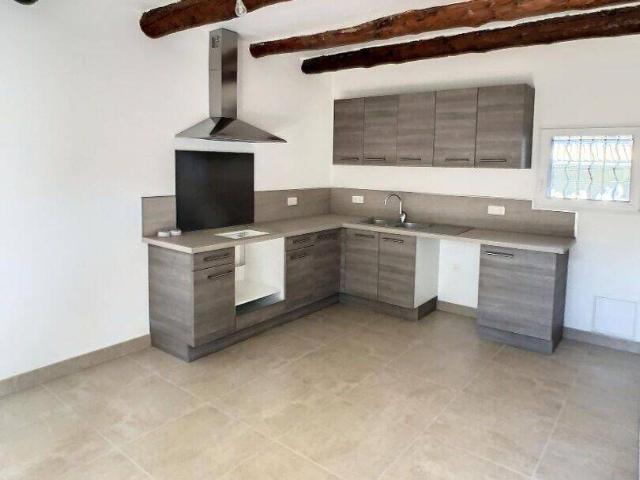 MAISON MITOYENNE COUR CLOTUREE