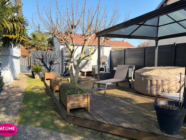 Maison mitoyenne d'un côté 83m2