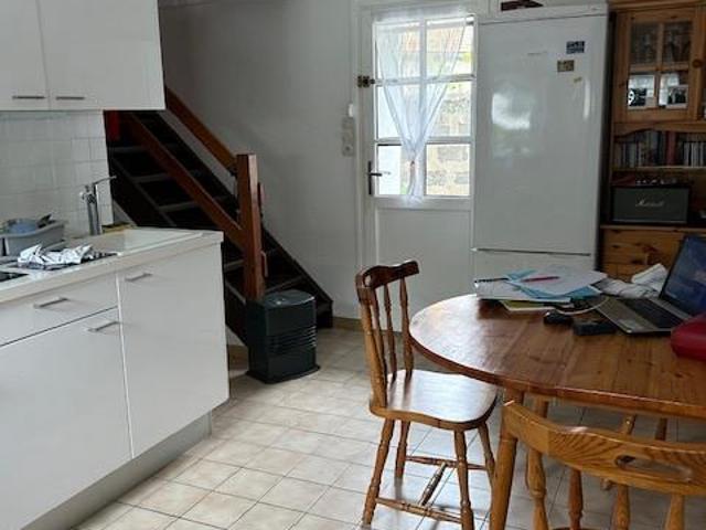 Maison Mitoyenne Dans Village Proche De Melun Ideal Premiè. 65m² Moisenay