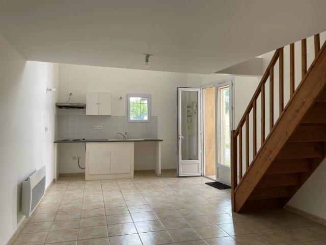 Maison Mitoyenne de type 3 de 51 m² env. avec terrasse