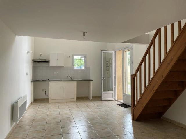 Maison Mitoyenne de type 3 de 51 m² env. avec terrasse
