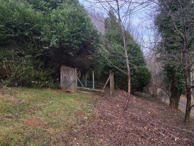 Maison mitoyenne des années 30 avec vue dégagée sur la campagne