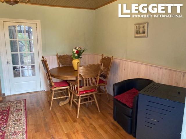 Maison mitoyenne en bon état, prête à emménager