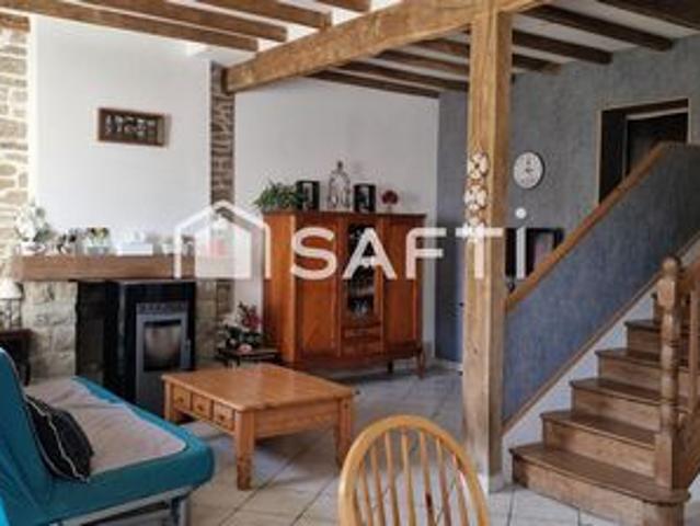 Maison mitoyenne en pierres