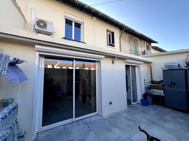 Maison mitoyenne entièrement rénovée