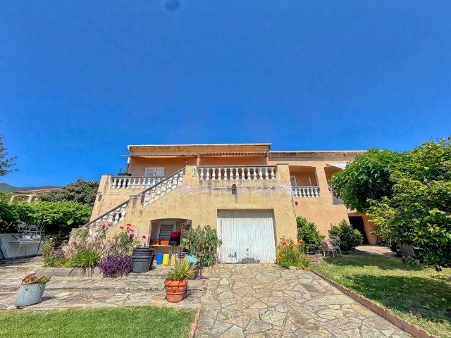 Maison mitoyenne Furiani 4 pièces 94 m2 terrain 729 m2 garage 130 m2