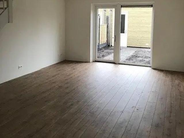 Maison mitoyenne It Doekewiid 10, Hurdegaryp À louer