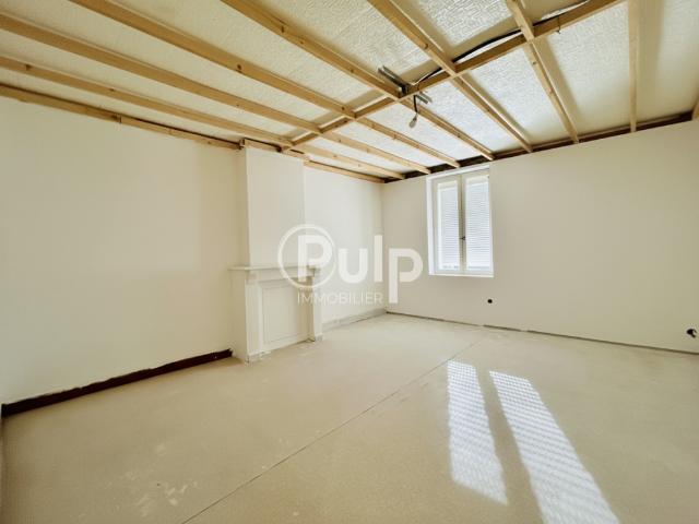 Maison mitoyenne partiellement rénovée 122 m² 4 chambres Inchy en Artois