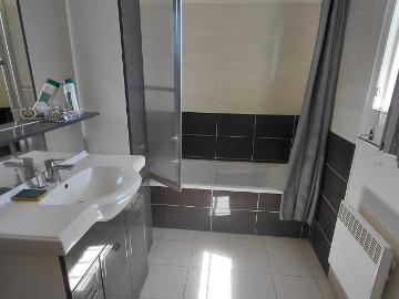 MAISON MITOYENNE T4 AVEC JARDIN ET GARAGE A PONT DE L’ISERE 26600