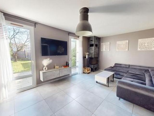 Maison mitoyenne T4 – 92 m² – Jardin, garage et terrasse