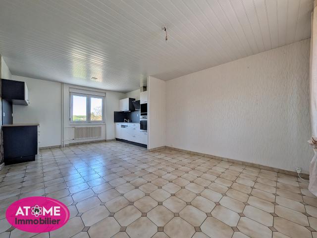 Maison mitoyenne 102m2 dont 69m2 habitables à Homécourt