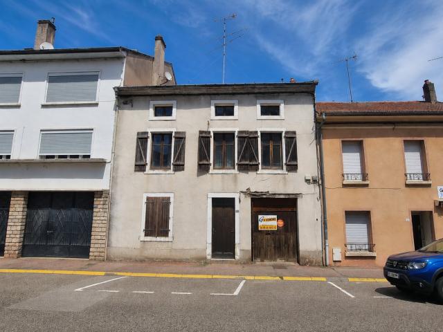 Maison mitoyenne 120 m2 Fort potentiel après travaux