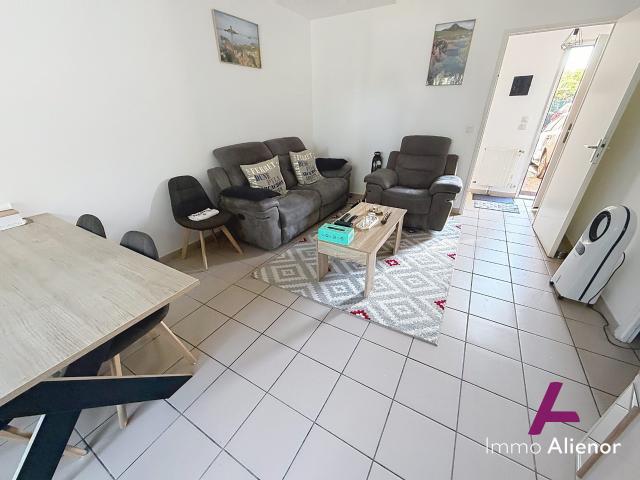Maison mitoyenne 1 côté à louer, 3 pièces Belin Béliet 33830