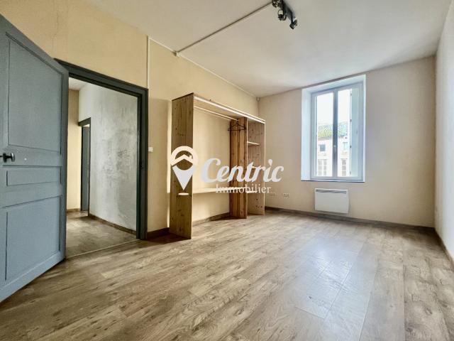 Maison mitoyenne 1 côté à louer, 3 pièces Saint Amand sur Sèvre 79700