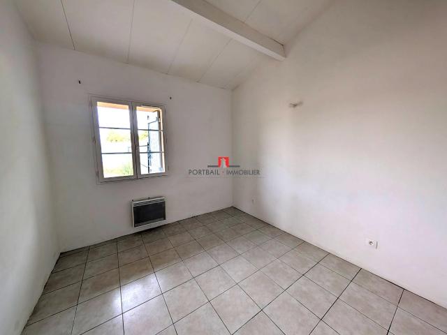 Maison mitoyenne 1 côté à louer, 4 pièces Berson 33390