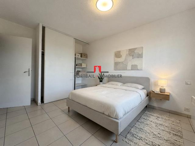 Maison mitoyenne 1 côté à louer, 4 pièces Blaye 33390