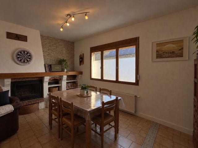 Maison mitoyenne 2 côtés à louer, 5 pièces Villers Bretonneux 80800