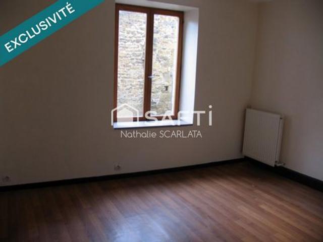 Maison mitoyenne 3 chambres avec courette, terrasse et garage