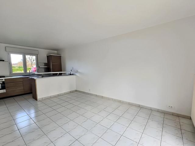 Maison mitoyenne 3 chambres avec jardin, terrasse et garage à Foucherans
