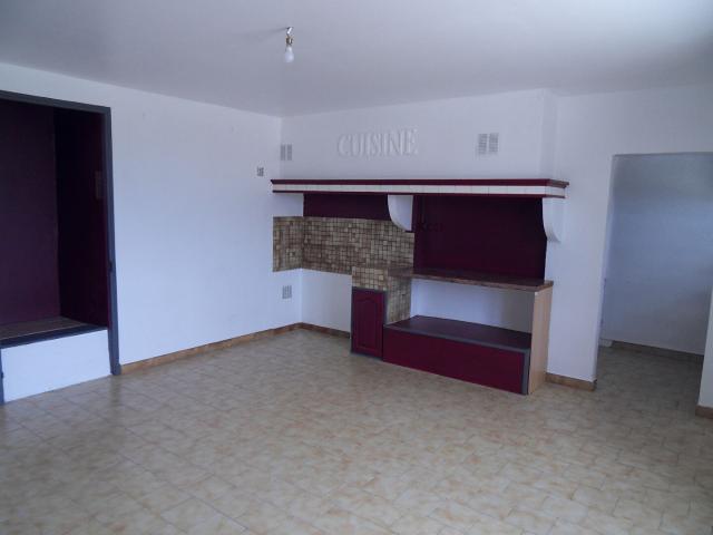 MAISON MITOYENNE 4 PIECES 75 M2 AVEC UN EXTERIEUR