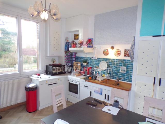 Maison mitoyenne 5 pièces, 80,8 m² surface habitable Villefranche sur Cher
