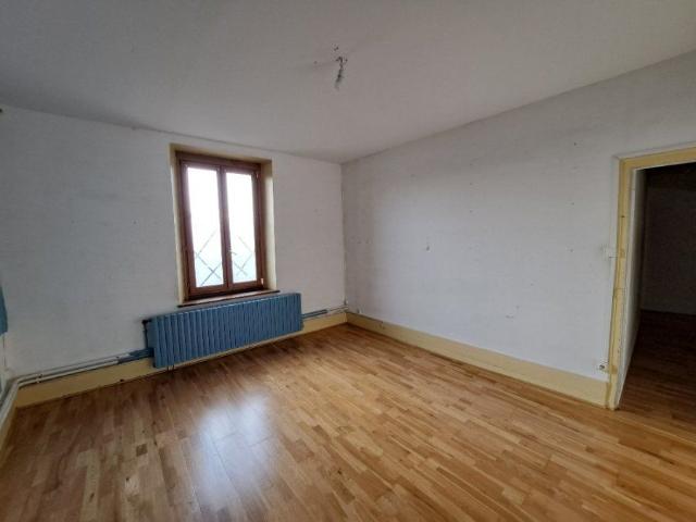 Maison mitoyenne 6 pièces à Royaumeix