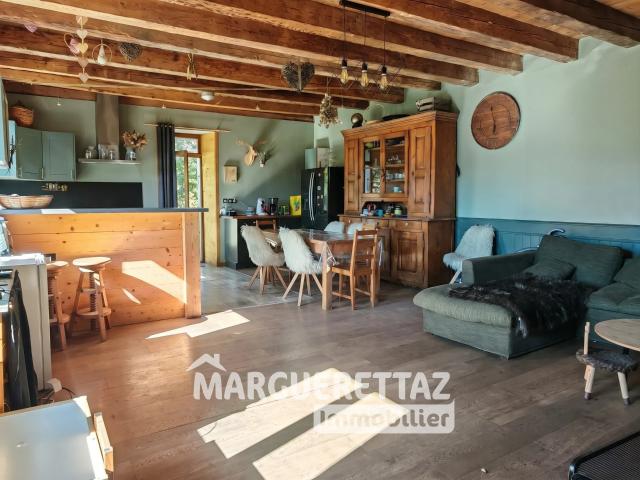 Maison mitoyenne 7 pièces avec jardin – TANINGES 186m² Taninges Praz de Lys Sommand