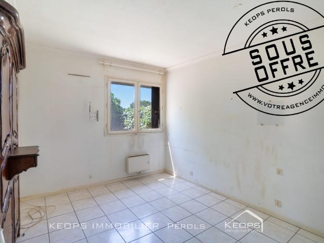 Maison mitoyenne 95 m2 avec garage 3 chambres, séjour cathédrale et jardin