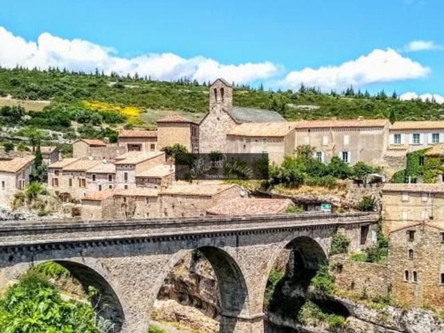 Maison, Minerve