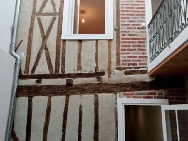 Maison, Mirande