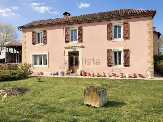 Maison, Mirande