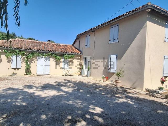Maison, Mirande