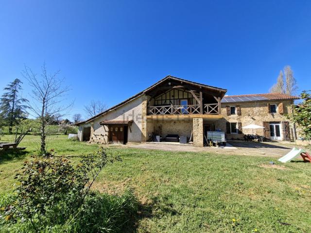 Maison, Mirande