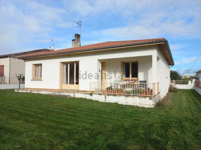 Maison, Mirande