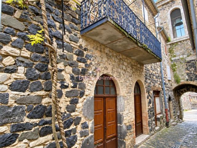 Maison, Mirabel