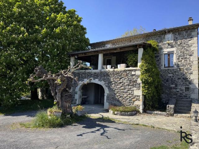 Maison, Mirabel