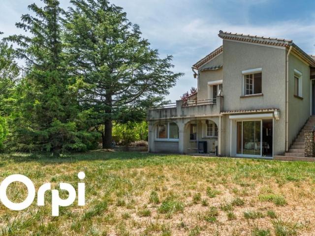 Maison, Mirabel