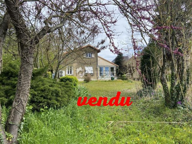 Maison, Mirebeau